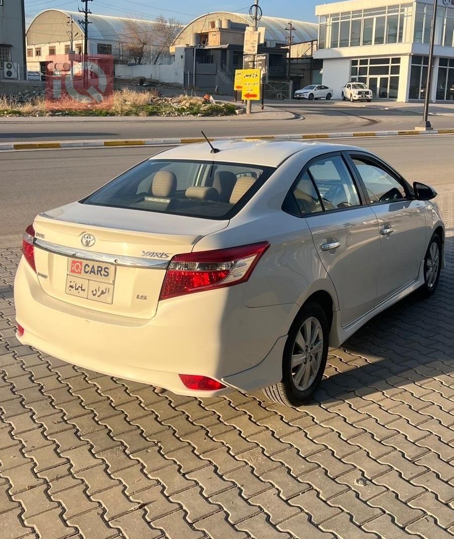 تۆیۆتا یارس